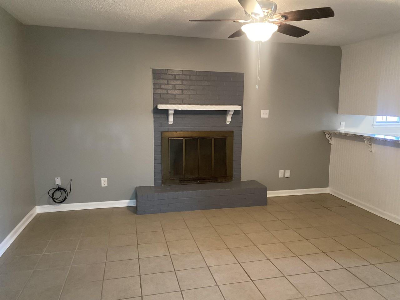 400 S Dearborn St #1 - Photo 3 of 9