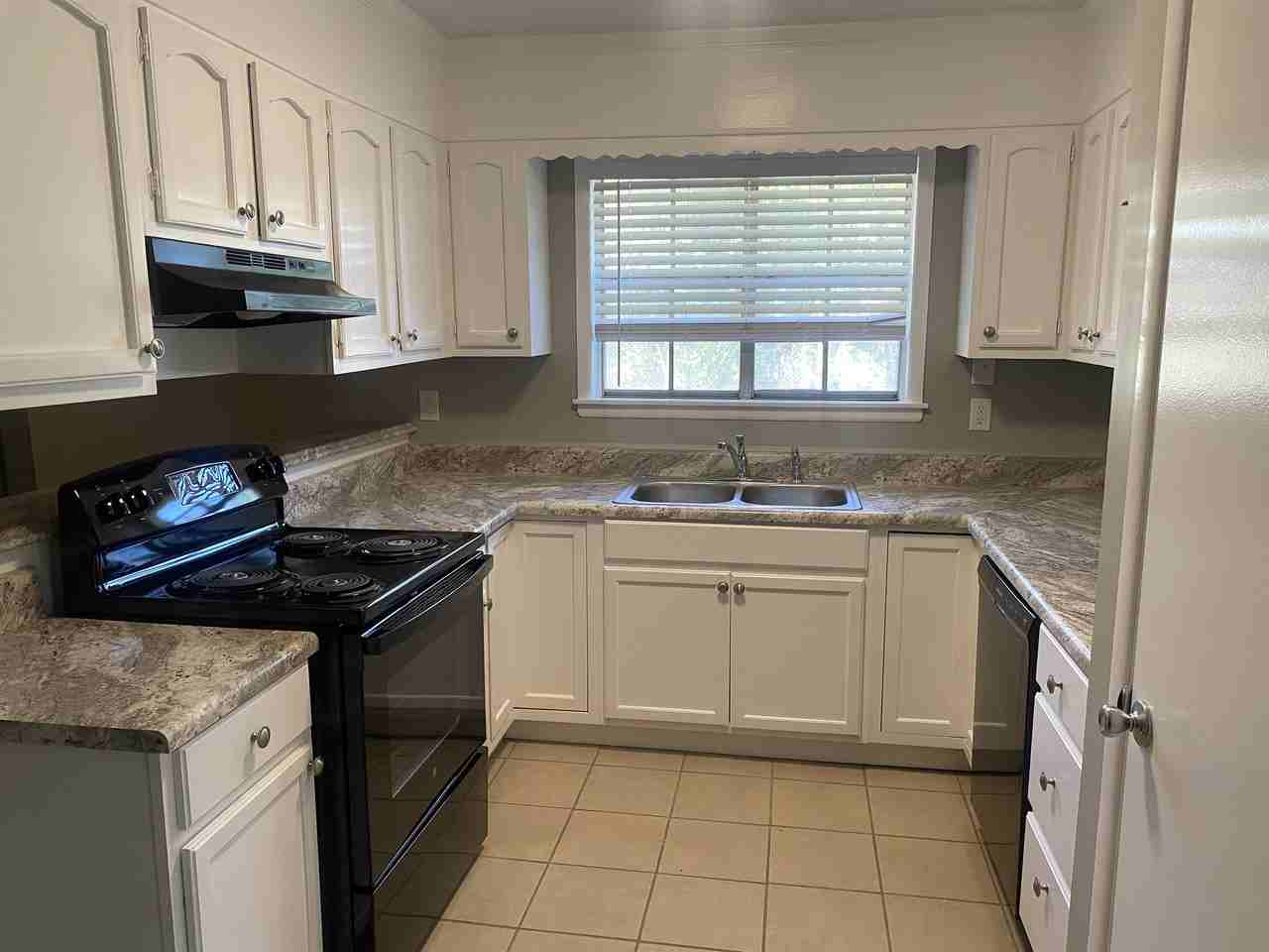 400 S Dearborn St #1 - Photo 4 of 9