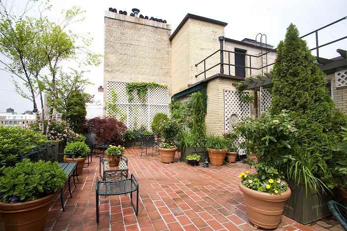 969 Park Ave - Photo 2 of 2