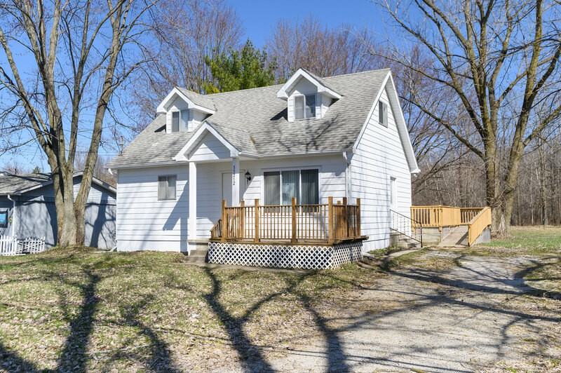 11212 Nichols Rd - Photo 2 of 25