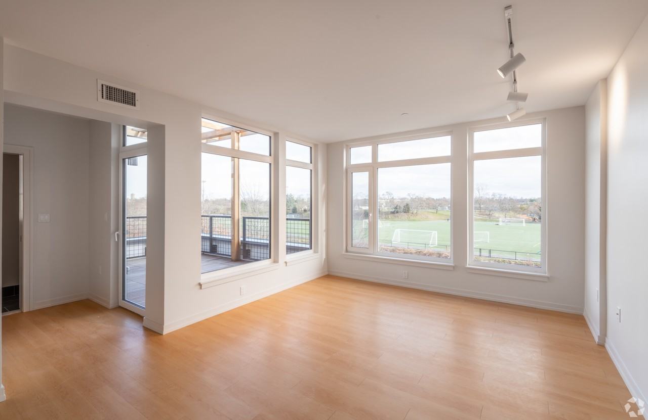 New St #214 - Photo 5 of 19