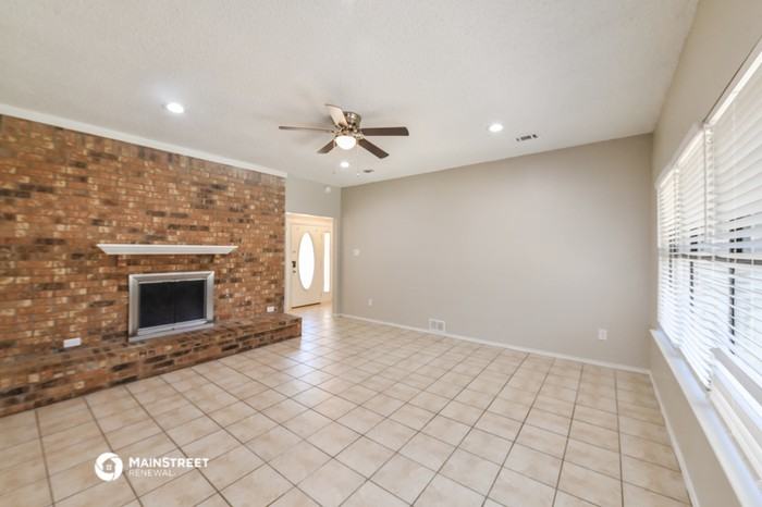 54 Robins Nest Dr - Photo 3 of 16