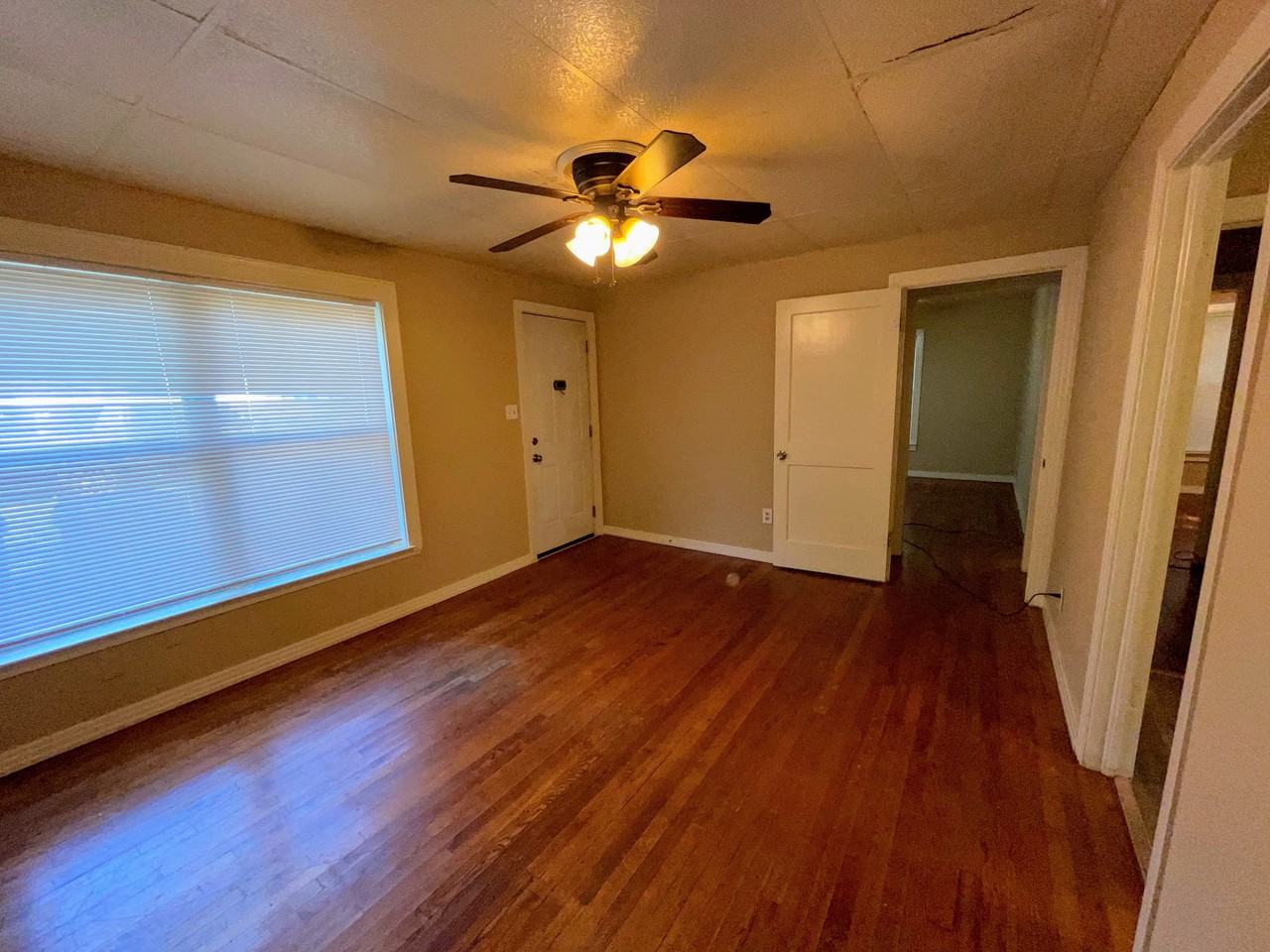 2425 Bolivar Street - Photo 2 of 12
