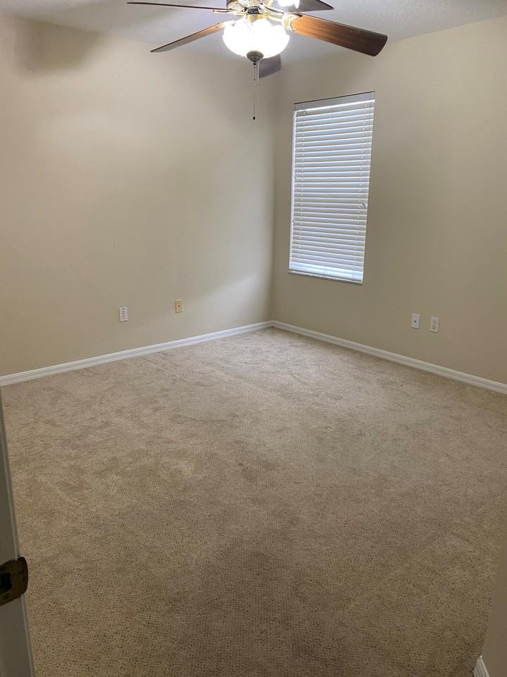 990 N Lake Claire Cir #1 - Photo 6 of 11