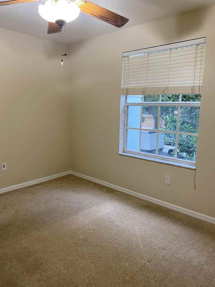 990 N Lake Claire Cir #1 - Photo 7 of 11