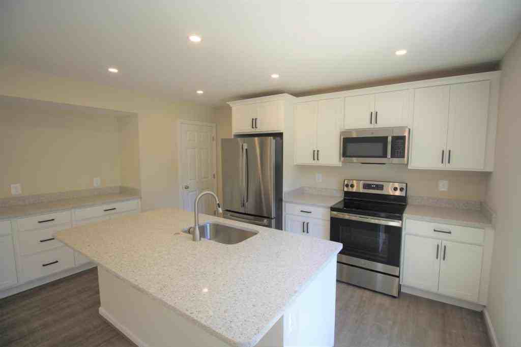 118 N Cottage Rd - Photo 3 of 34