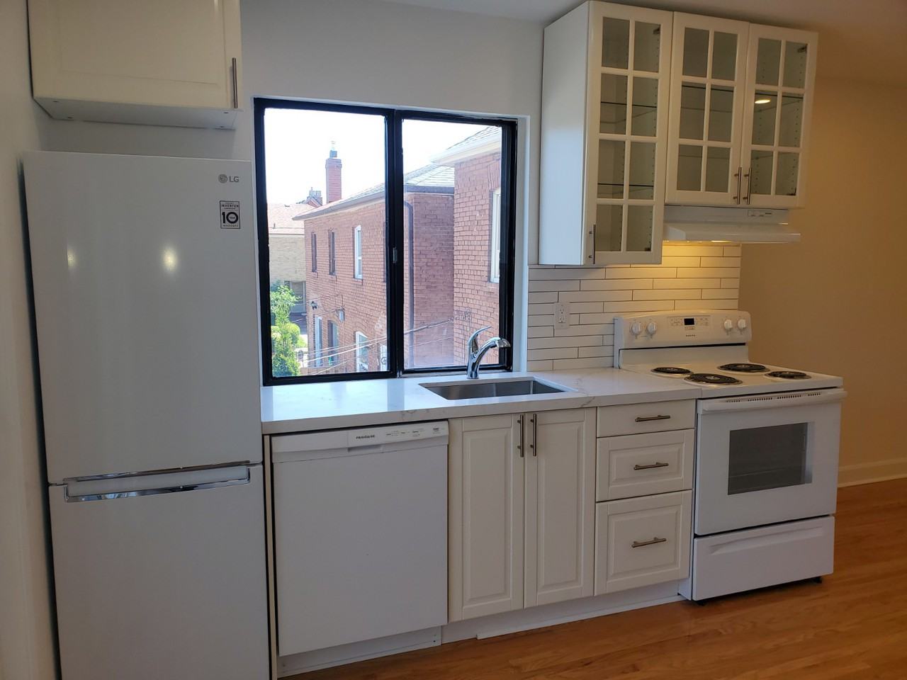 679 Vaughan Road - Photo 2 of 12