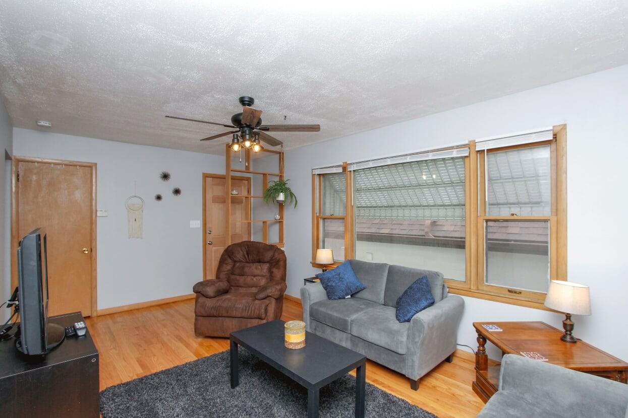 2418 S 75th St #2418 - Photo 4 of 32