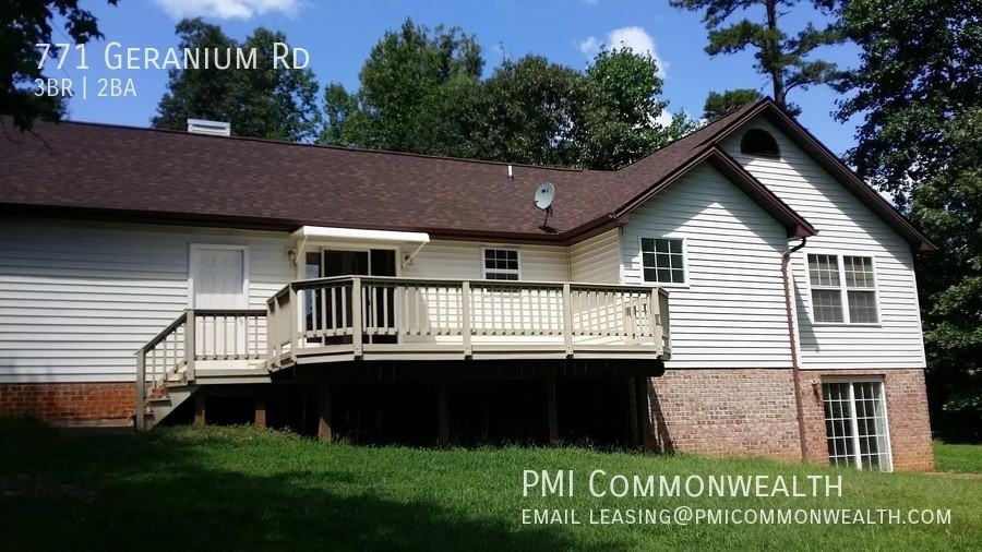 771 Geranium Rd - Photo 2 of 17