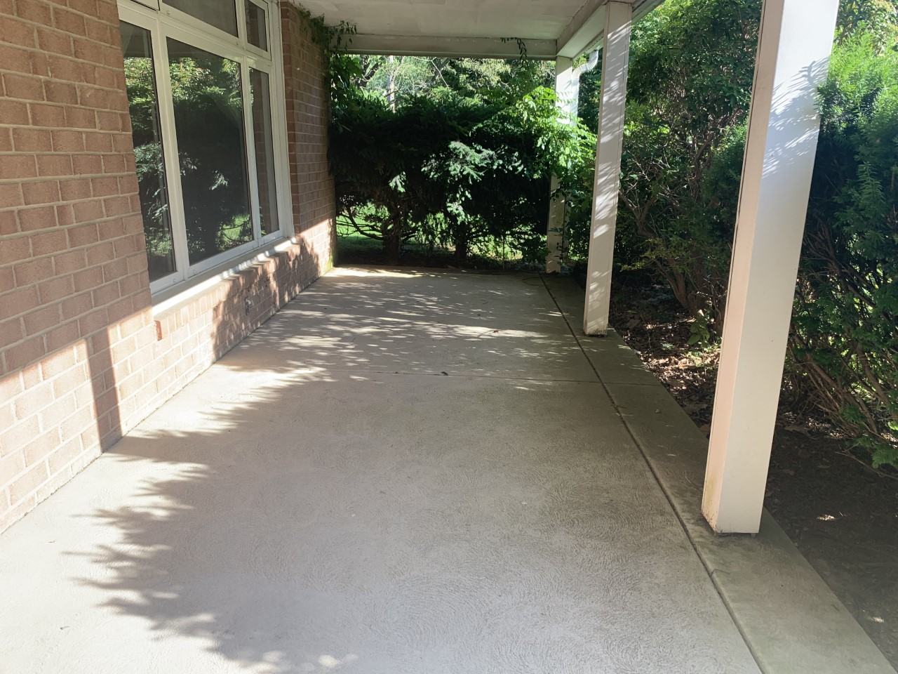 1395 Varnum Dr - Photo 3 of 9