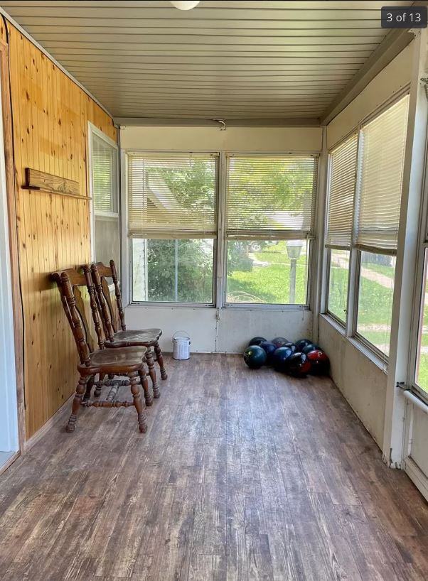 819 E Poplar St #1 - Photo 2 of 12