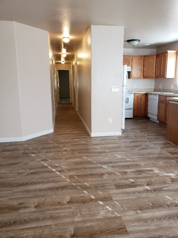 345 W Kennedy Ave #12 - Photo 2 of 15