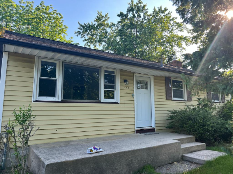 115 Country Club Rd - Photo 2 of 14