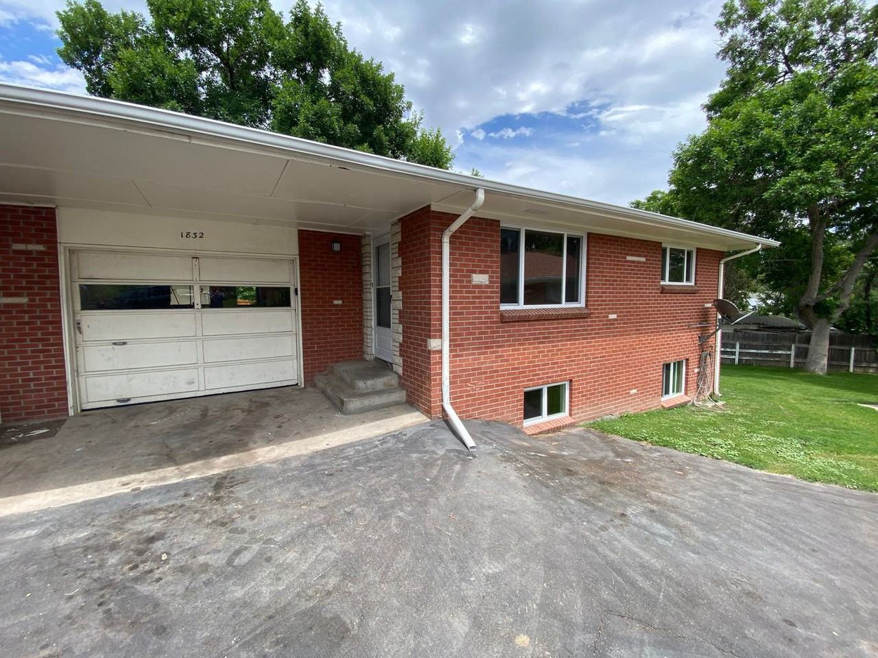 1832 Independence St, Lakewood, CO 80215 3 Bedroom House for 2,500