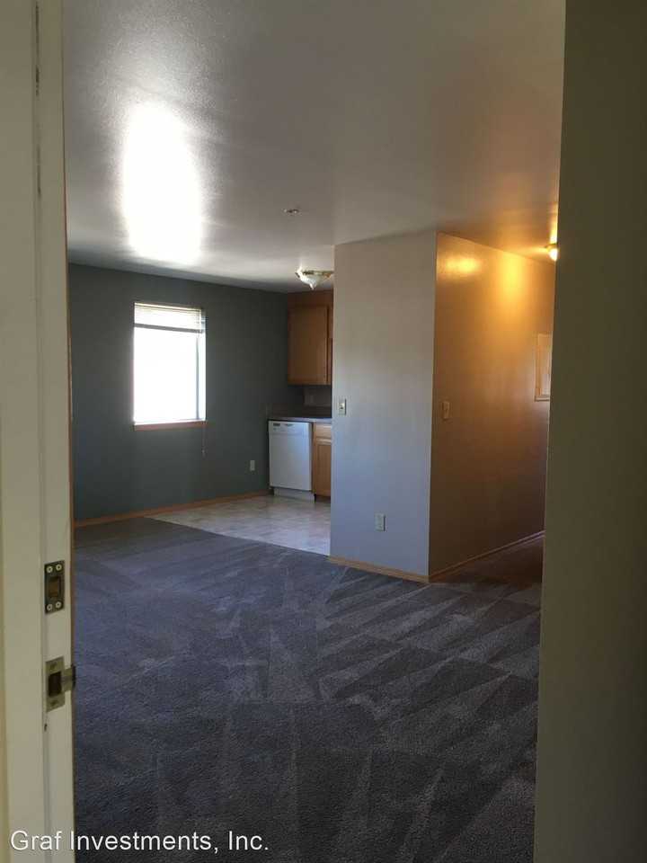 209 E. 14th Ave. - Photo 2 of 16