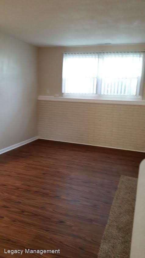 2305-2307 Jebens Avenue - Photo 3 of 8