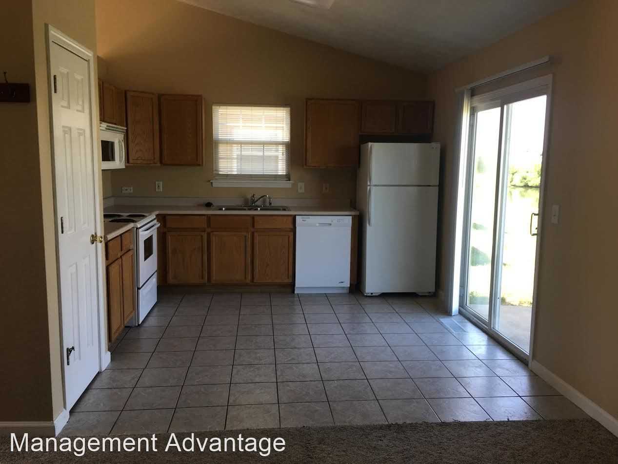 518-520 Fairington Ave - Photo 3 of 13