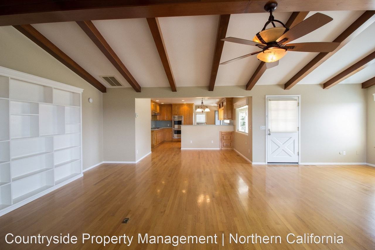10530 Pellerin Rd - Photo 3 of 48