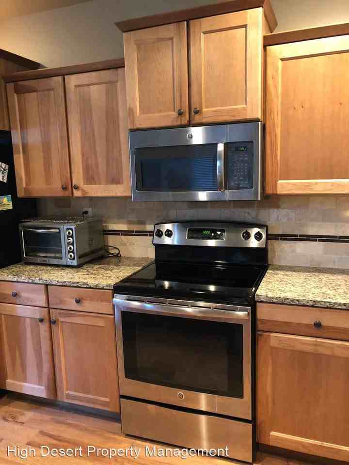 432 N Village Meadows Rd - Photo 2 of 4