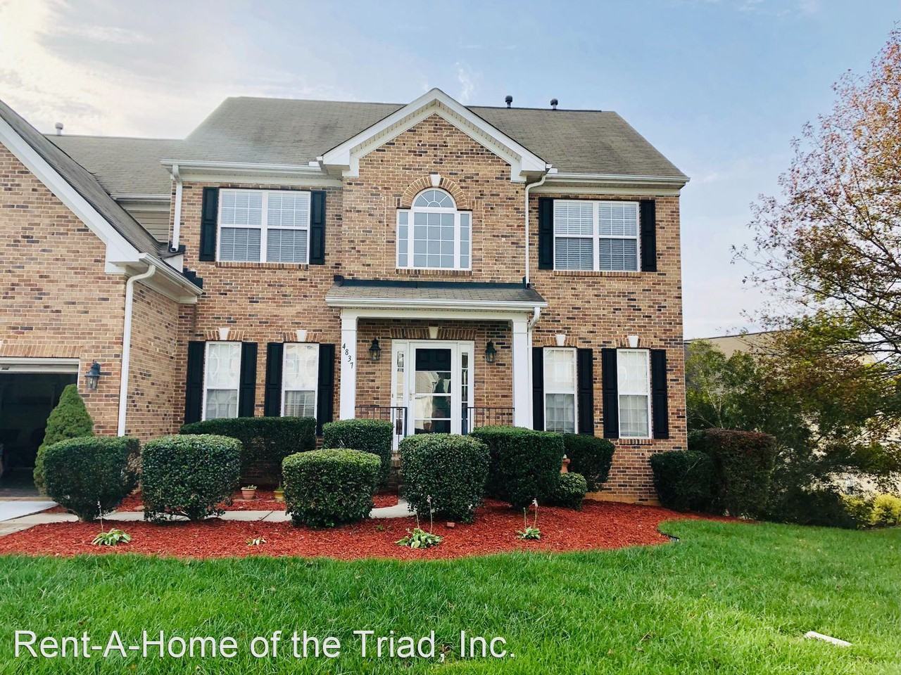 4837 Marquis St - Photo 2 of 26