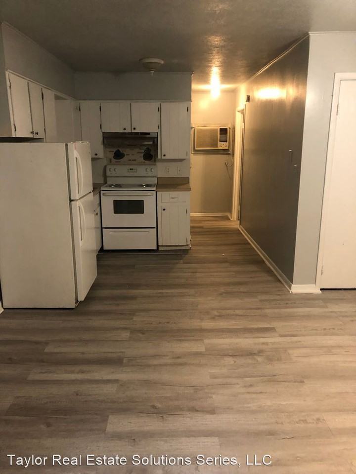 608 Connemara Place E6 Apartments 608 Connemara Pl, Weaver, AL