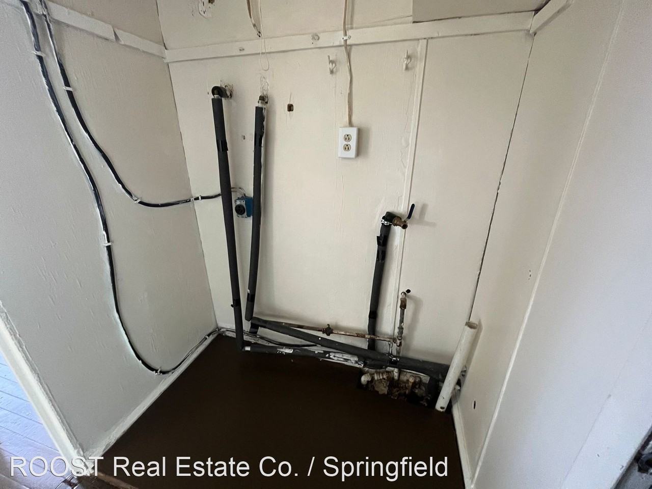 809-811 Mansfield Avenue - Photo 2 of 8