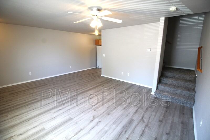 1031 E Iowa Ave #3 - Photo 2 of 17