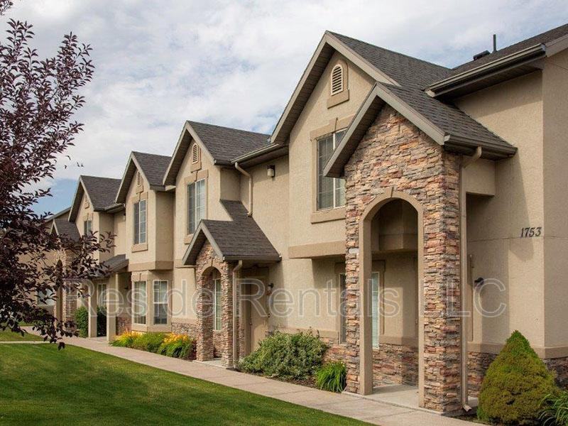 1754 Northwest - Photo 2 of 16