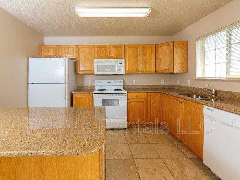 1754 Northwest - Photo 5 of 16