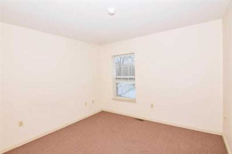 1009 Hot Point Cmns - Photo 3 of 24