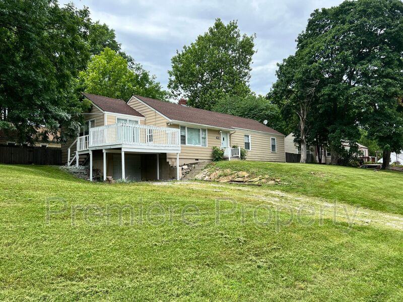 6618 Nw Bougher Ln - Photo 2 of 20