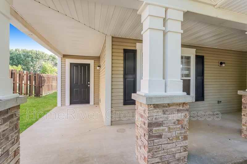 1729 Stone Hollow Ct - Photo 3 of 16