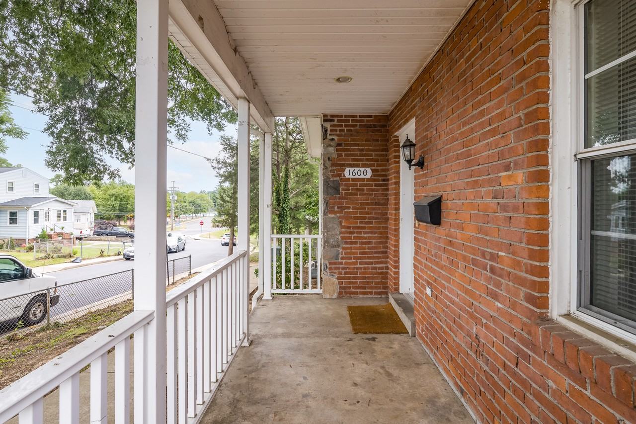 1600 13th St S - Photo 2 of 34