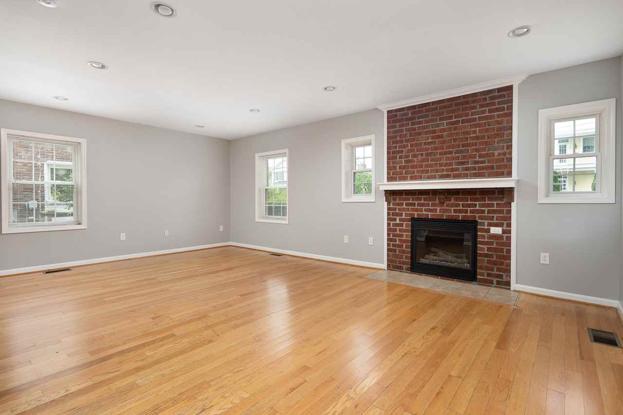 1600 13th St S - Photo 3 of 34