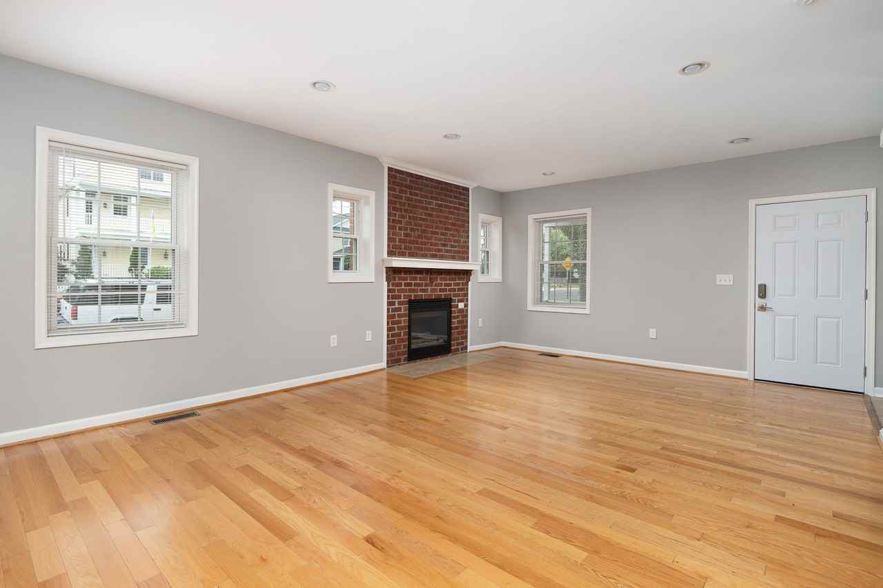 1600 13th St S - Photo 5 of 34