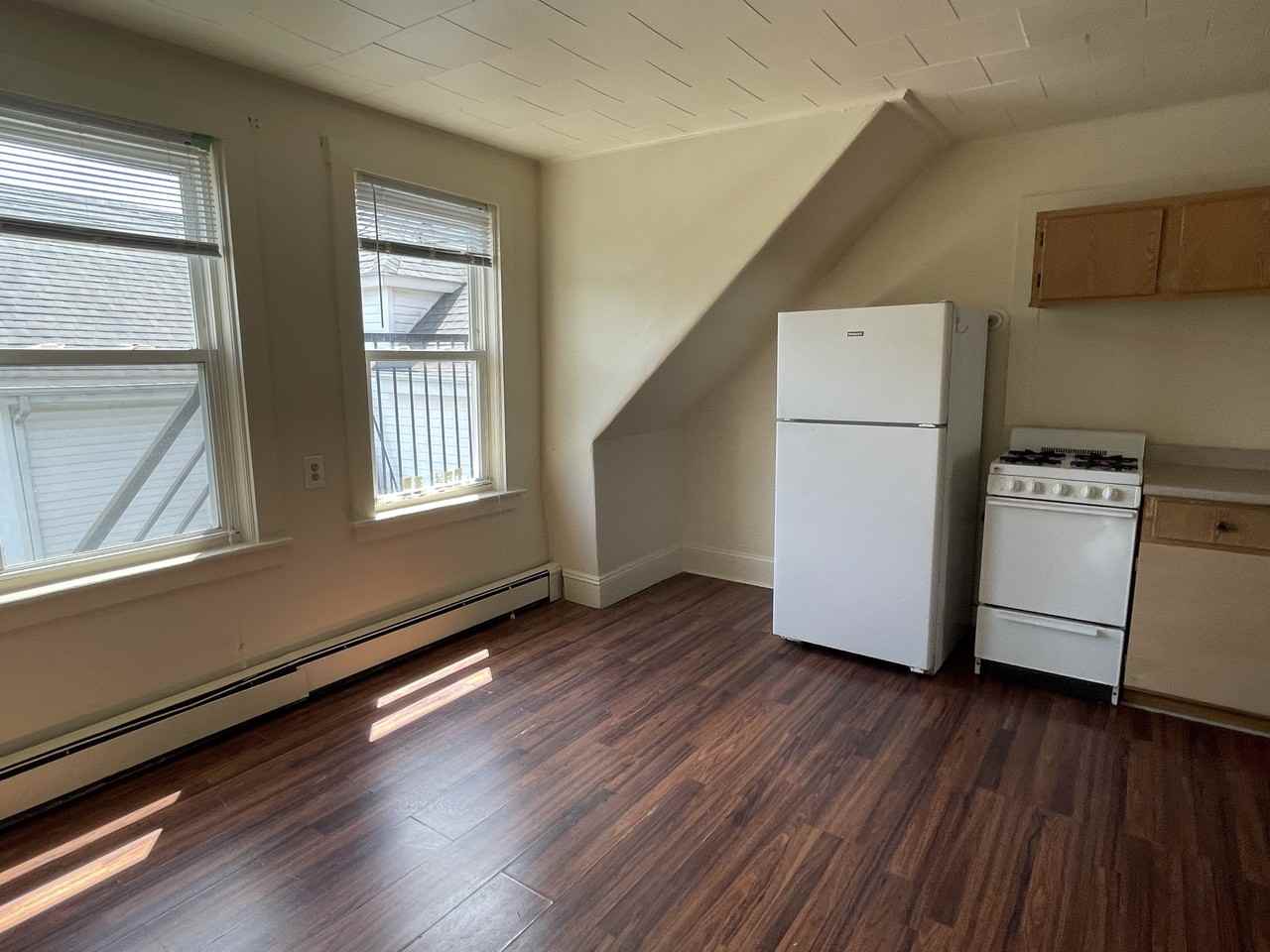 11 Union St - Photo 3 of 9