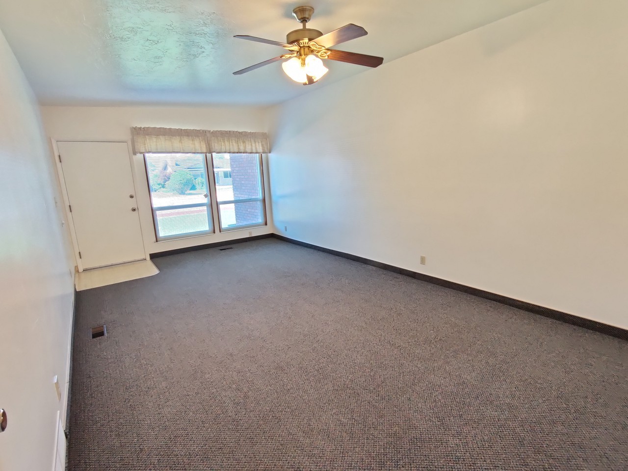 2227 W 4300 S - Photo 3 of 17