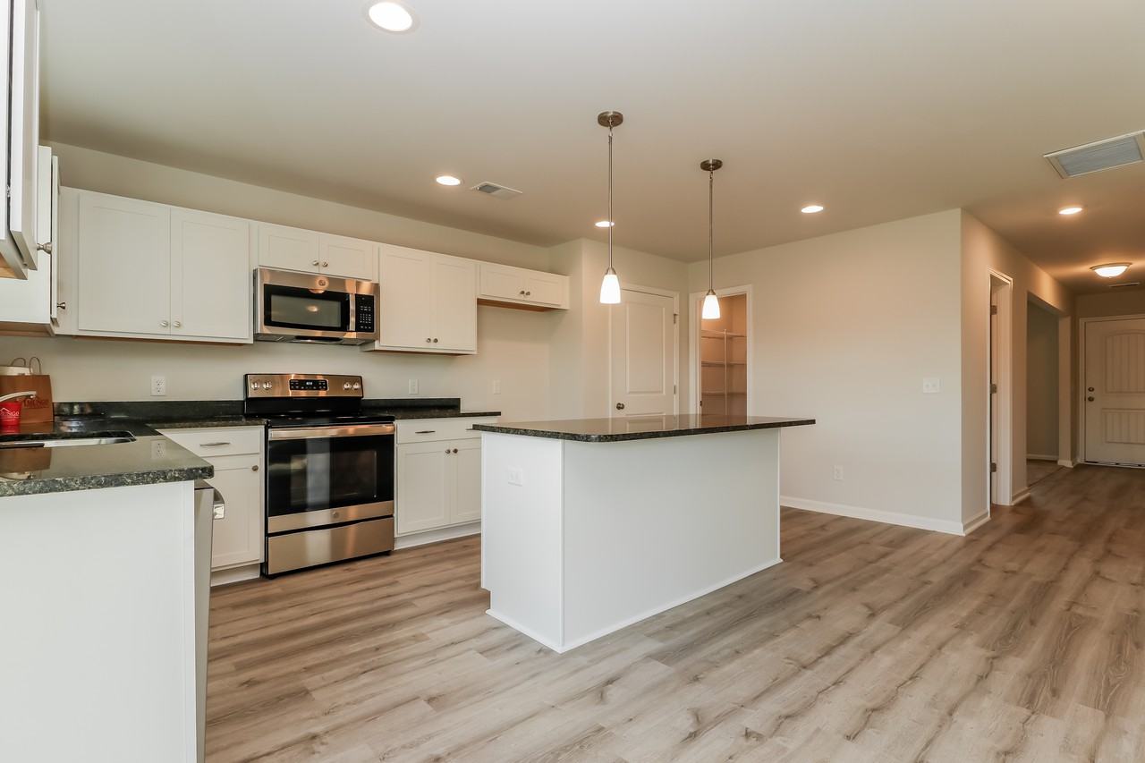 427 Tondee Way - Photo 4 of 15