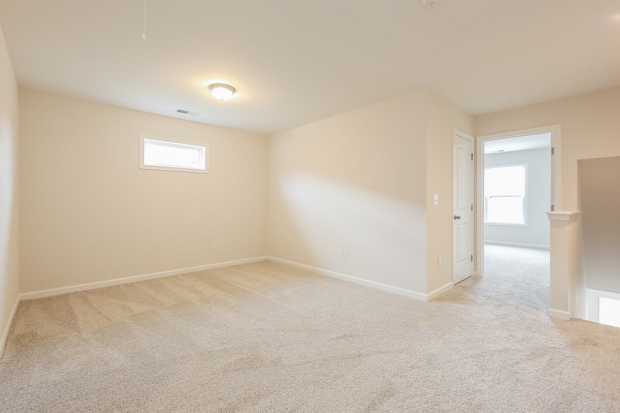 219 Royal Way - Photo 5 of 14