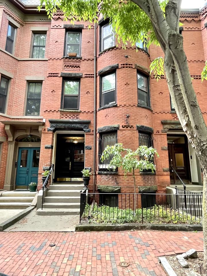 20 Wellington Street ##3