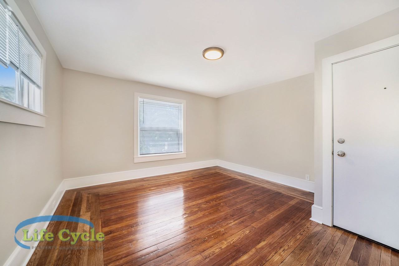 921 Fairmount St Se #2 - Photo 2 of 9
