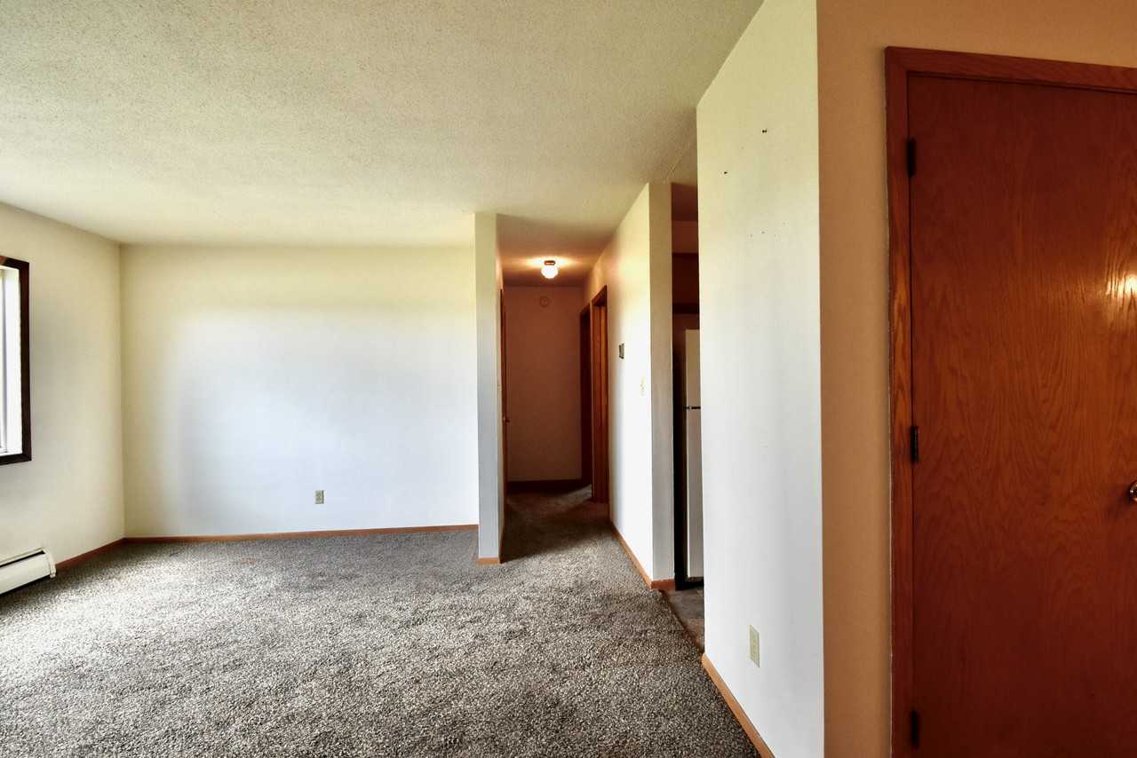 102 5th St E #12 - Photo 3 of 11