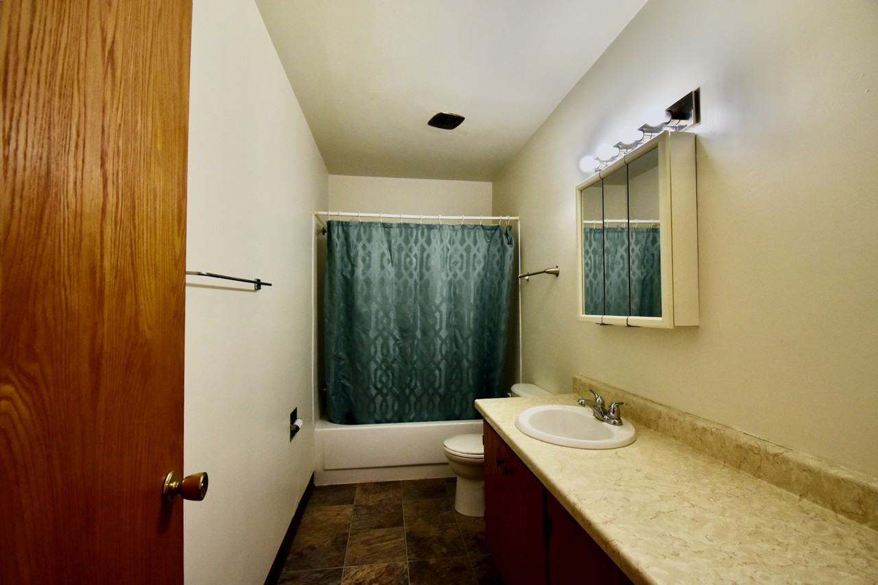 102 5th St E #12 - Photo 7 of 11