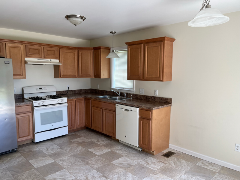 516 Dakemich Ct - Photo 7 of 11