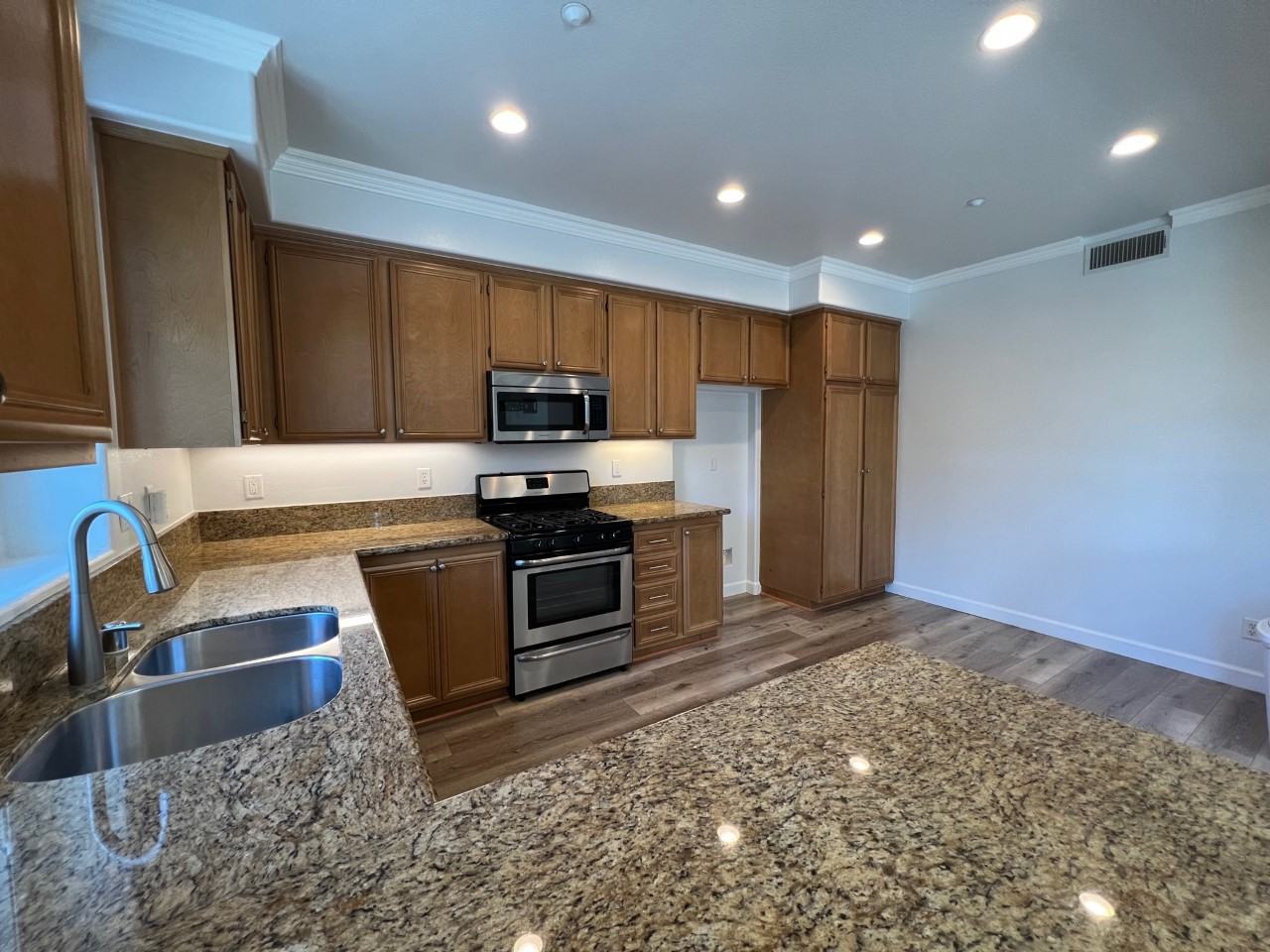 57 Viburnum Way - Photo 2 of 26