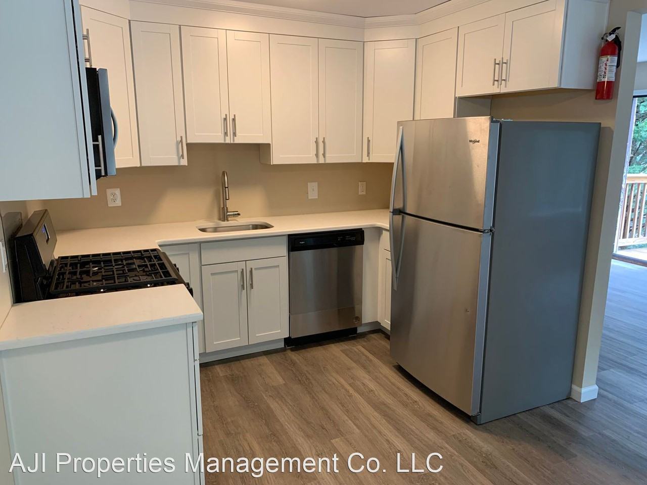 6505 Hilltop Dr - Photo 2 of 12