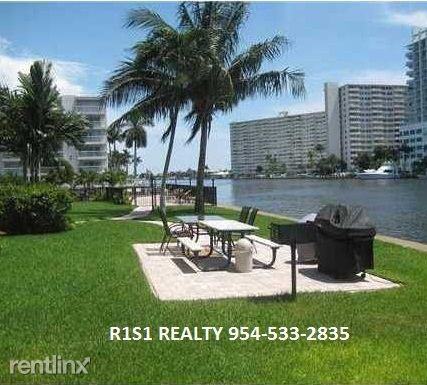 2881 NE 32nd St - Photo 3 of 8