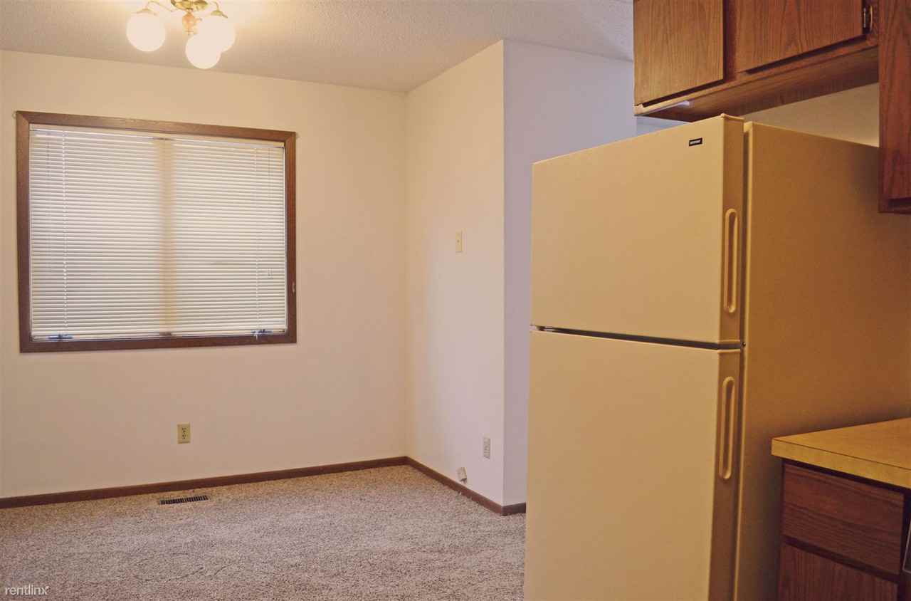 Allan Avenue Apartments - Photo 3 of 11