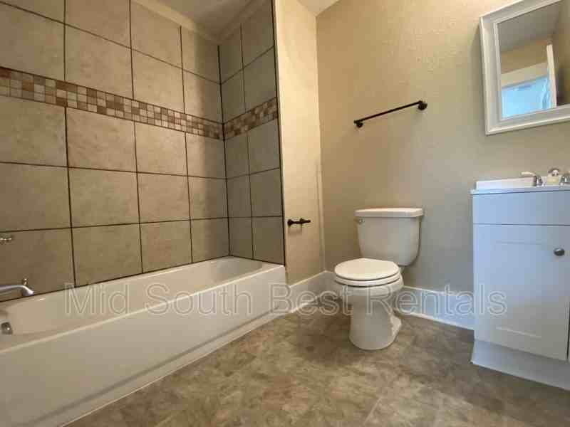 1222 W 19th St - Photo 6 of 6