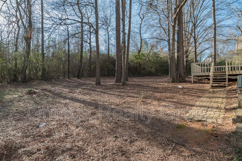 2504 Beechwood Trl - Photo 6 of 43